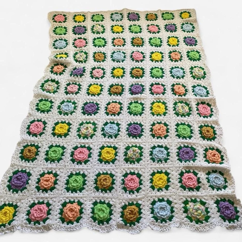 Vintage handmade multicolored floral crochet knit blanket - Picture 2 of 6